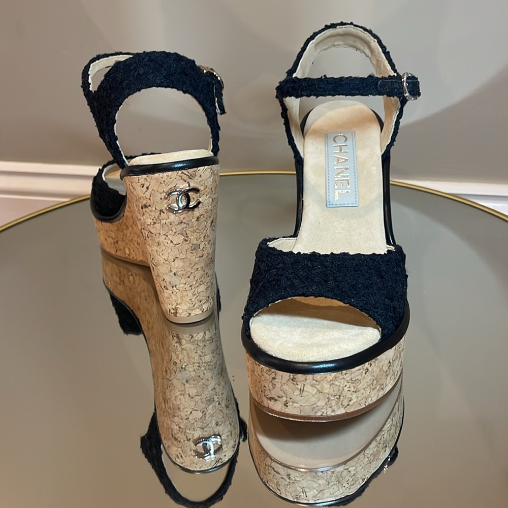🖤CHANEL 23C Tweed Interlocking CC cork platform wedge sz 38